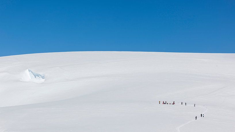 Paysage de montagne en Antarctique ; par Hillebrand Breuker