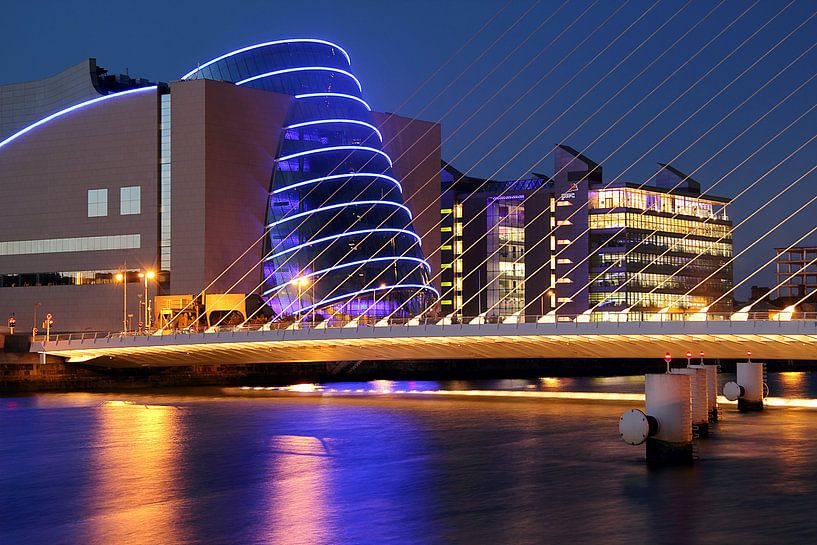 Dublin by night by Patrick Lohmüller