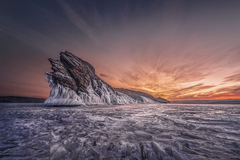 Dragon Island Olchon by Peter Poppe