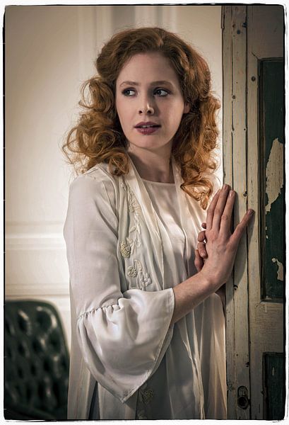 Porträt eines rothaarigen Modells von Caroline Martinot