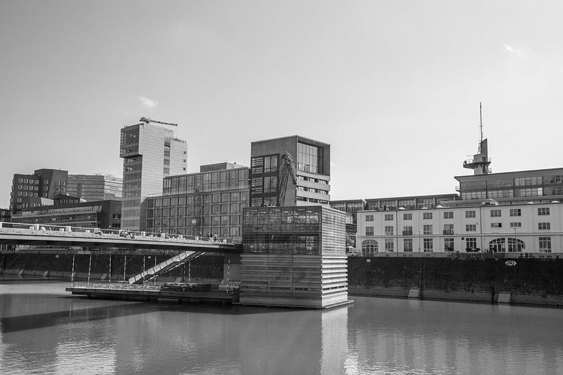 Port commercial de Düsseldorf par Michael Ruland