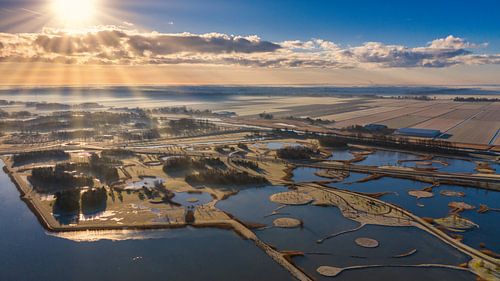 Lever de soleil sur un paysage de polders en Hollande du Nord sur Menno Schaefer