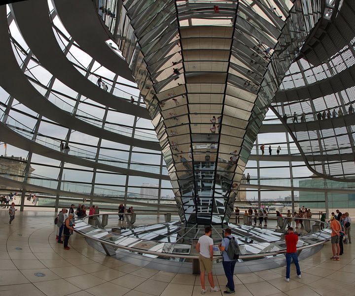 La coupole du Reichstag vue de l'intérieur par Edgar Schermaul