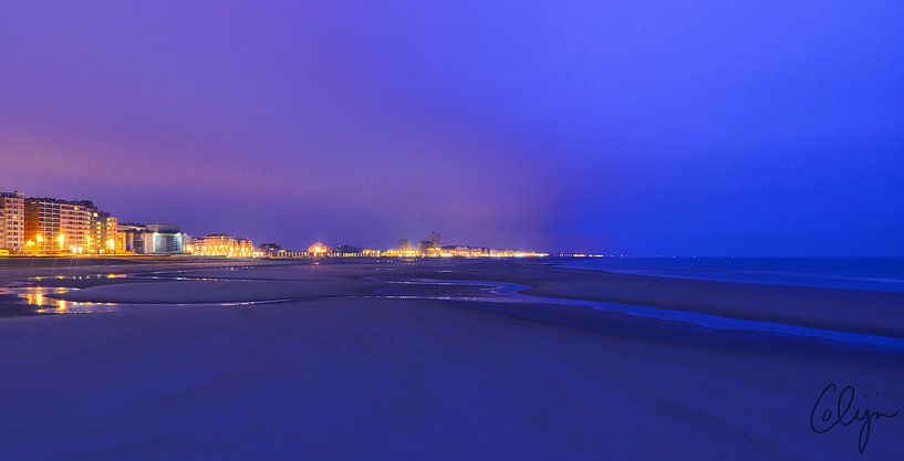 Zeedijk Oostende tijdens Blauwe Uur von Colijn Verkempinck