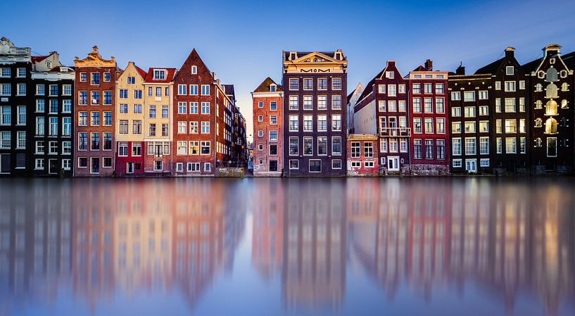 Tanzende Häuser von Arnaud Bertrande