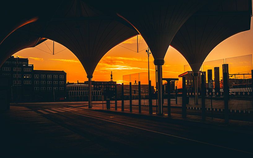 Sonnenuntergang Busbahnhof Leidsche Rijn von Die Utrechter Fotografie