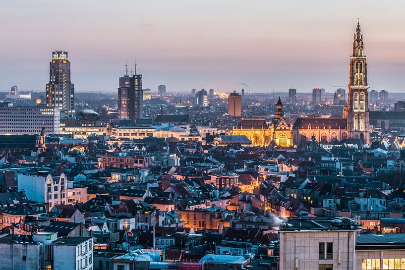 Antwerpen city by night by Renzo Gerritsen