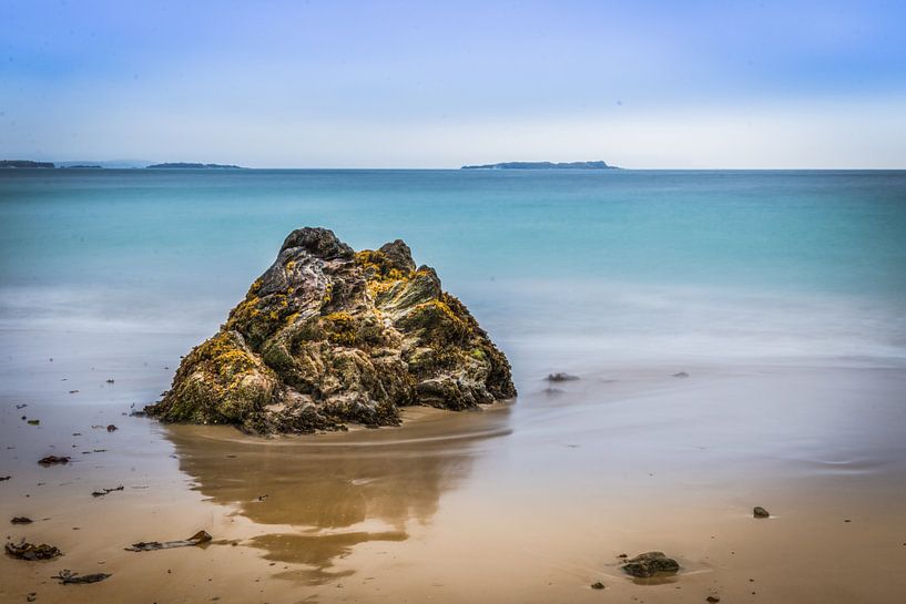 Rock in der Brandung von Kim Claessen