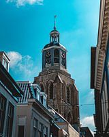 Glorreicher Turm: Der sonnenbeschienene Peperbus von Bergen op Zoom