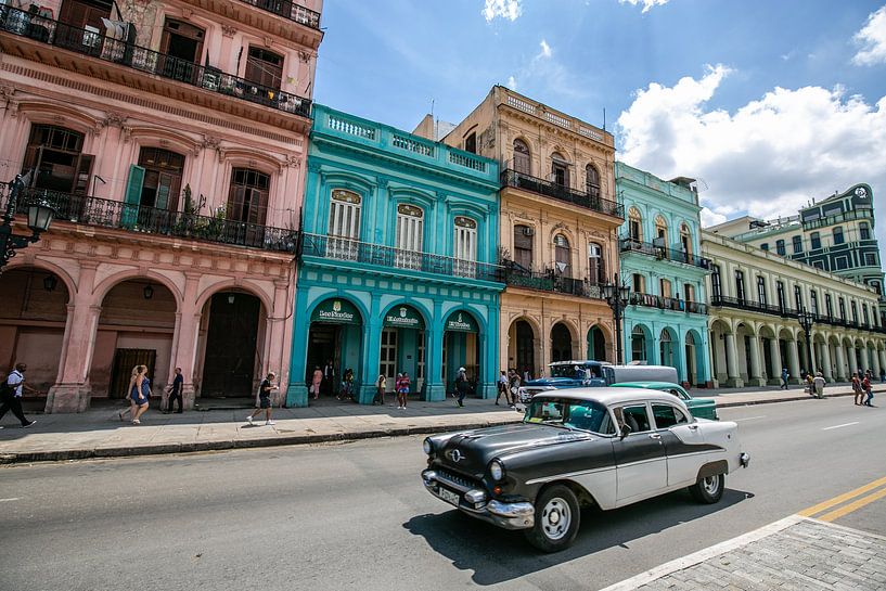 paseo de marti Havana van Eric van Nieuwland