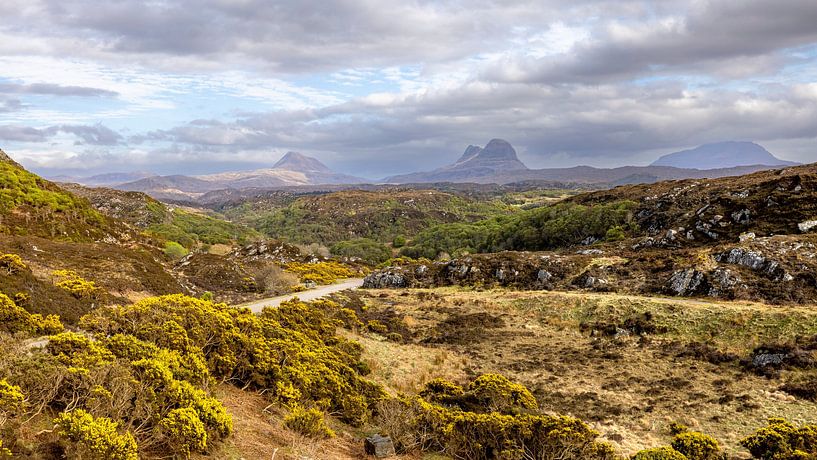 Ikonische Berge an der Nordwestküste Schottlands von Rob IJsselstein