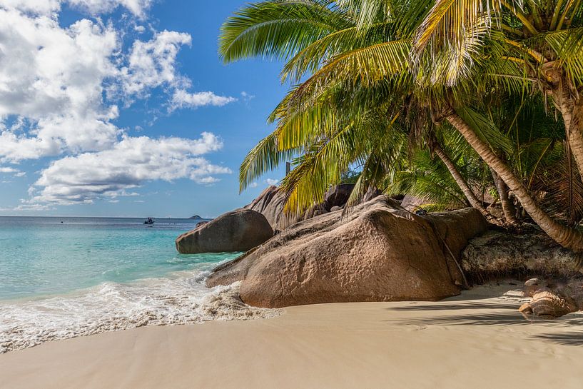 Sandy beach on the Seychelles island of Praslin by Reiner Conrad