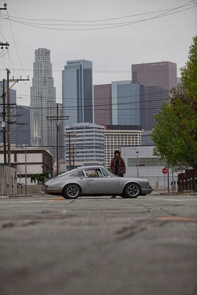 Magnus Walker 68R 911 - Downtown L.A. par Maurice van den Tillaard