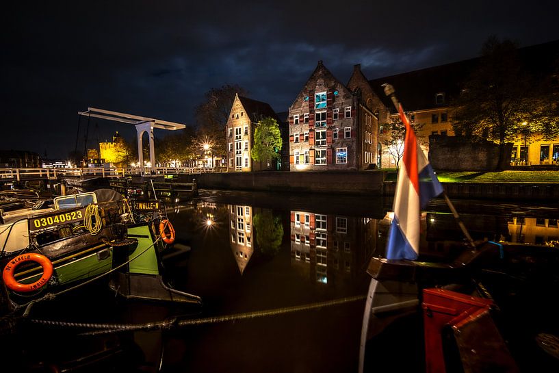 Maisons illuminées sur le Thorbeckegracht à Zwolle pendant la soirée par Fotografiecor .nl