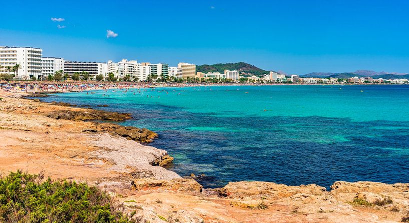 Station touristique de la plage de Cala Millor, Majorque, Espagne Îles Baléares par Alex Winter