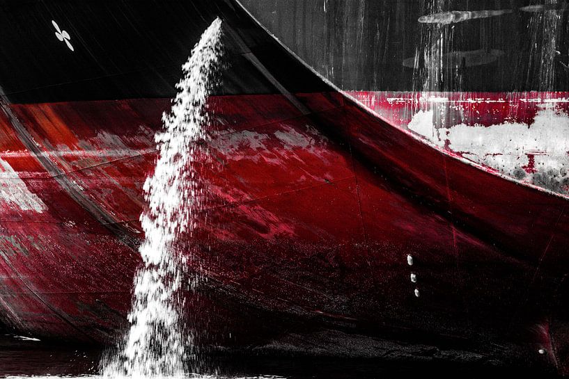 Ship in the Port of Amsterdam. by scheepskijkerhavenfotografie