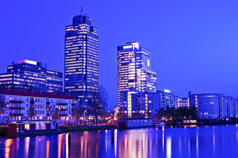 Skyline von Amsterdam in den Niederlanden mit Sonnenuntergang von Eye on You