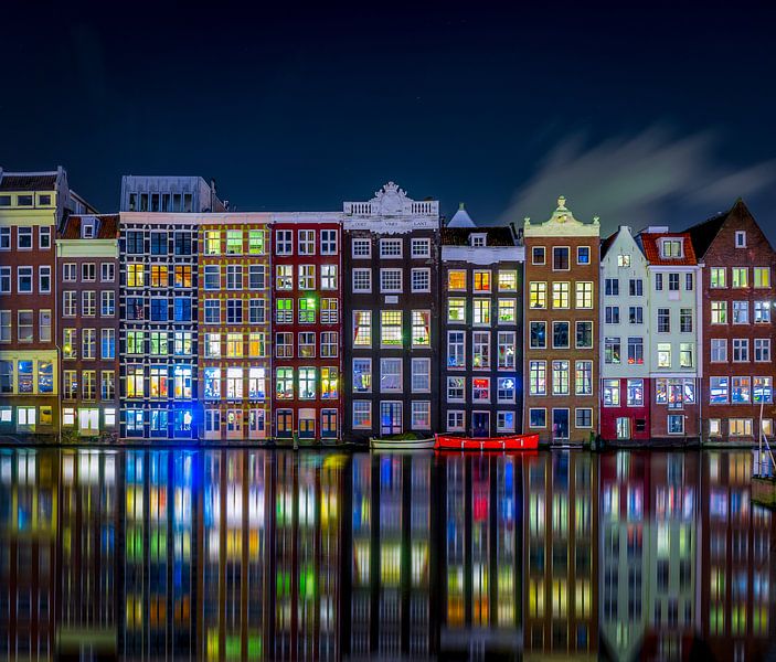 Grachtenhäuser am Damrak von Dennis Donders