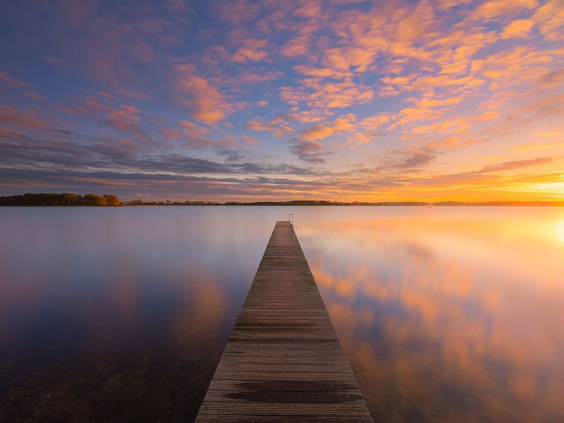 A beautiful colourful sunset over Lake Veere by Bas Meelker
