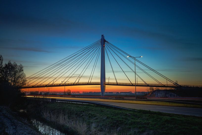 Fahrradbrücke über die N205 zwischen Hoofddorp und Vijfhuizen von tovano.pictures