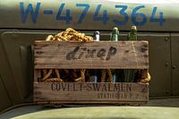 Caisse de DIXAP d'époque sur un camion de l'armée de la Seconde Guerre mondiale restauré