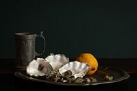 Still life oysters and gin