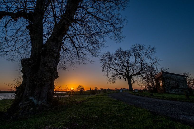 Zonsopkomst Ravenswaaij par Moetwil en van Dijk - Fotografie