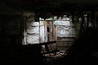 Claire Obscure in Farmhouse