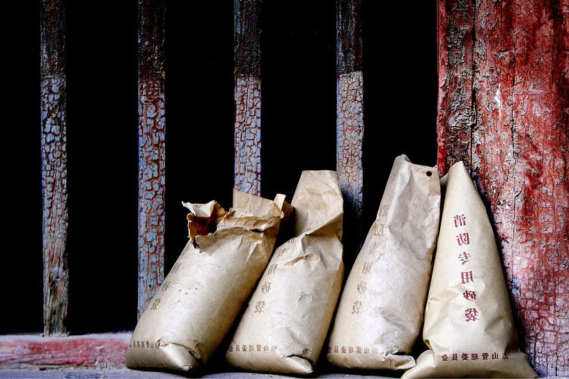 Weathered pockets become vintage. by Rick Nederstigt