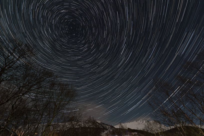 Startrill by Richard van der Hoek