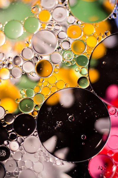 Bubblecheerful by Milou Oomens