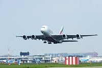 Airbus A380-800 komt los van de startbaan