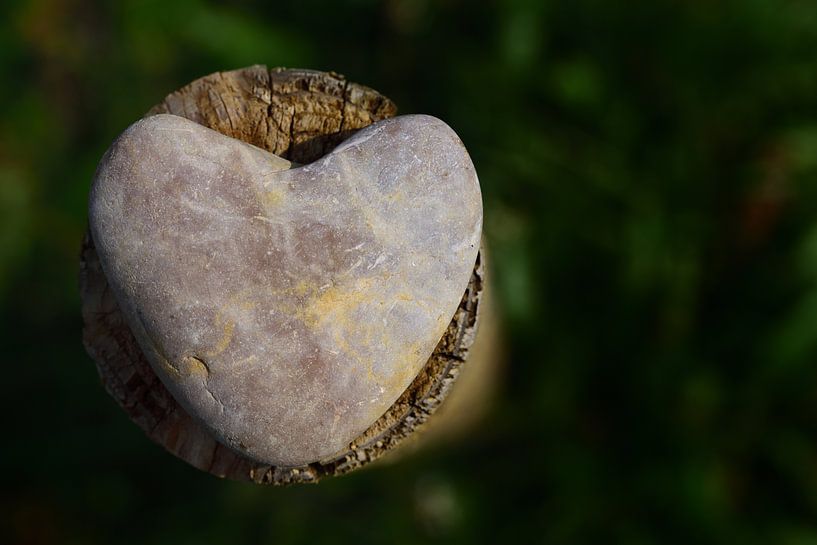 Pebble in heart shape by Ulrike Leone