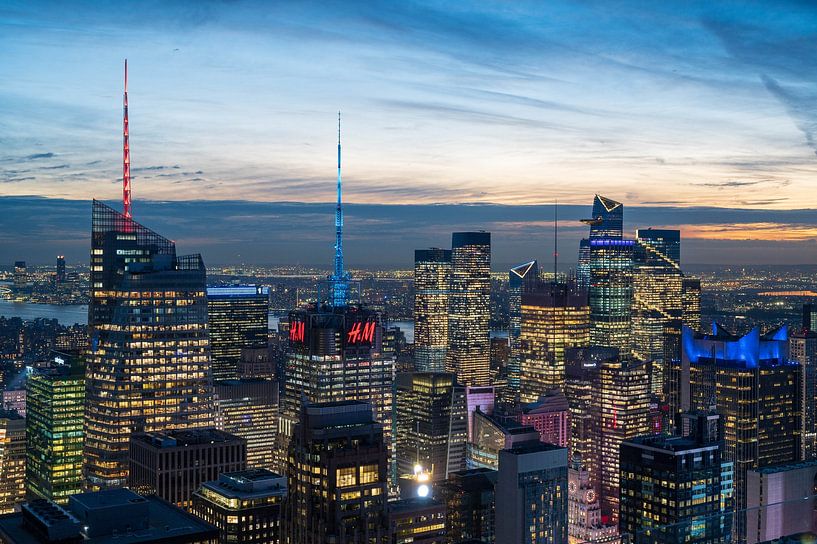 Manhattan skyline during sunset by Tim Vlielander
