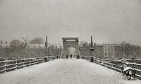 Magere brug in de Sneeuw II