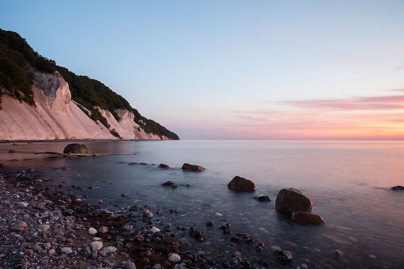 Sonnenaufgang auf der Insel Mön in Dänemark von Jiri Viehmann