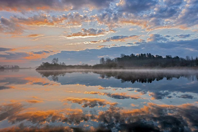 Sunrise Luntershoek. by Linda van der Veeken