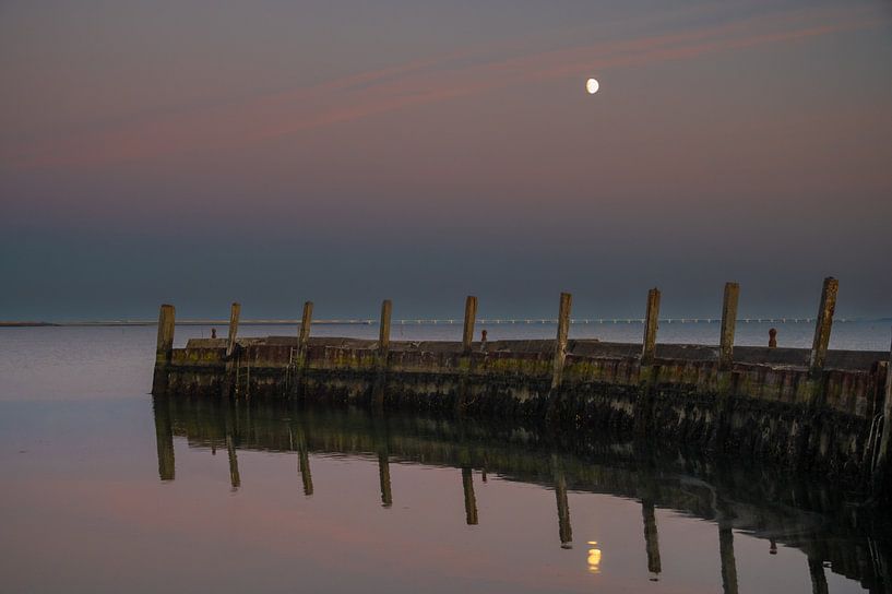 The Flaauwershaven on the Eastern Scheldt in beautiful evening light, Zeeland. by Ronald Harmsen