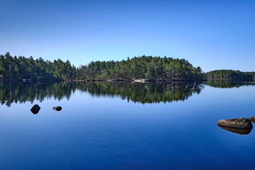 swedish water landscape/lake by Geertjan Plooijer
