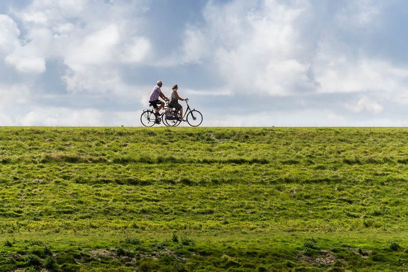 Radfahren auf dem Deich von Guy Lambrechts Fotografie