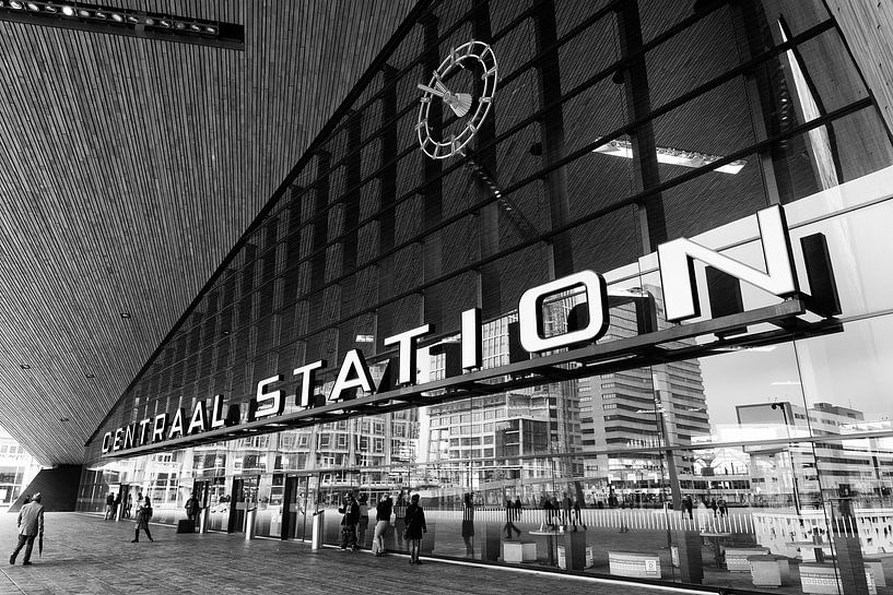 Rotterdam Central Station by Iwan Bronkhorst