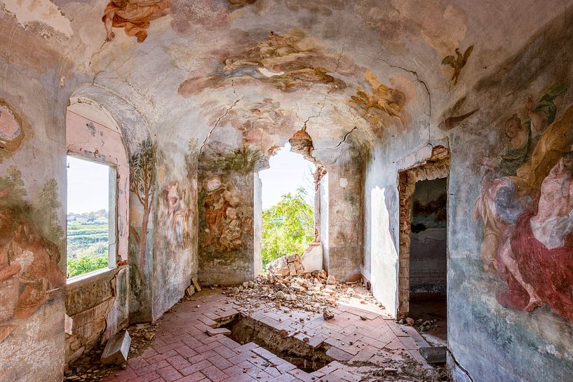 Lost Place - ich liebe diese Art der kunstvoll verzierten Decken - Ruinen einer italienischen Villa von Gentleman of Decay