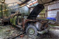 the dilapidated car