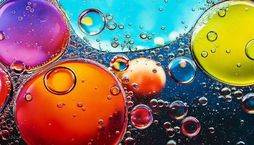Luchtbellen met kleur van Mustafa Kurnaz