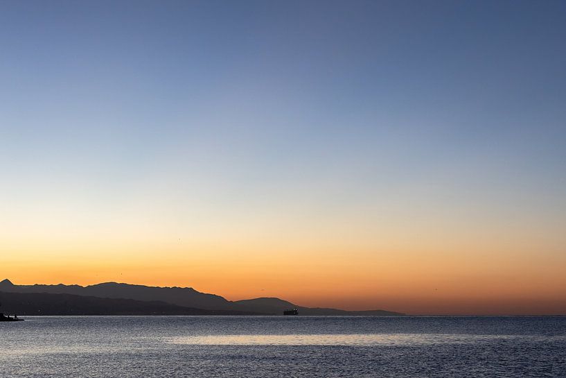 Sonnenaufgang am Strand von Malaga Andalusien! von Peter Haastrecht, van