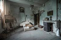 chambre en ruine dans un château