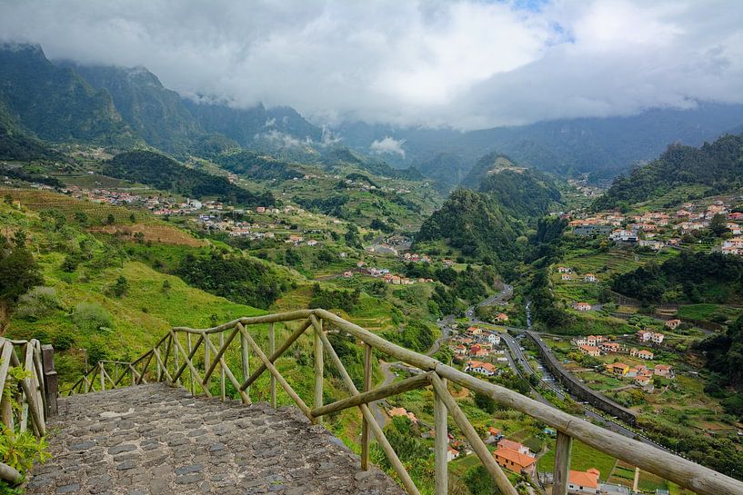 Verte Madère - Vue panoramique près de Sao Vicente par Gisela Scheffbuch