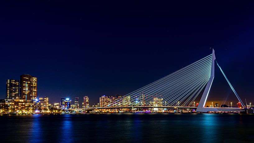 Erasmus bridge at night (16:9) by Lolke Bergsma