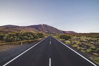 De weg naar de punt van de Vulkaan El Teide