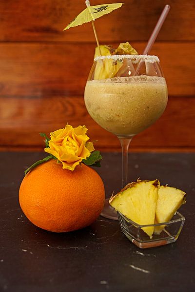 Pineapple coconut cocktail with grapefruit by Babetts Bildergalerie